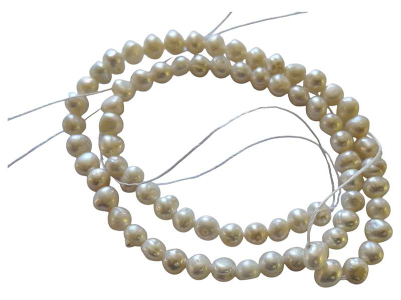Freshwater pearl string, ringed, Potato shaped, Cream, 35.2cm length of strand, 6-7mm thickness