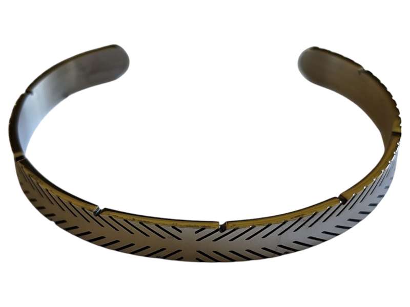Stainless steel feather texture cuff bangle, 8 x 67mm