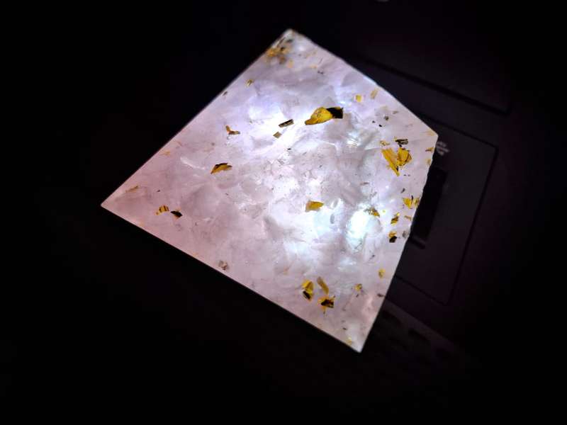 USB night light, Rose quartz chip with gold leaf resin pyramid