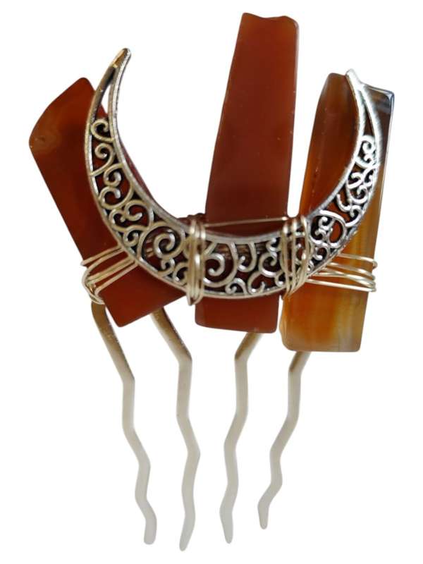 Carnelian crown / comb