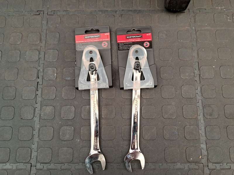 MASTERCRAFT REVERSIBLE RATCHET SPANNER 19mm