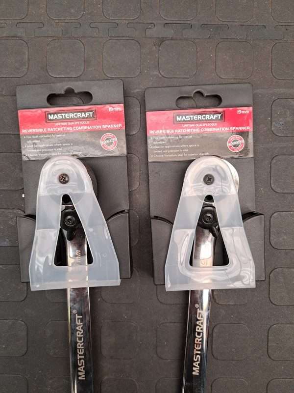 MASTERCRAFT REVERSIBLE RATCHET SPANNER 19mm