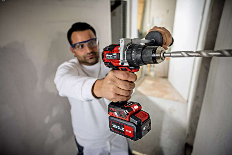 FLEX - 2 Speed brushless cordless impact drill 18V with turbo mode, 70/158Nm c/w 2x 5.0Ah batteri...
