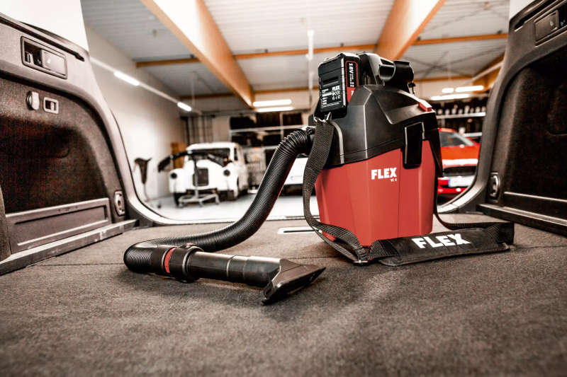 FLEX - Compact vacuum cleaner with manual filter cleaning 6L - VC 6 LMC 18.0