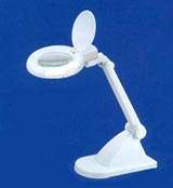 KRAFFT MAGNIFYER 90MM DIA. TABLE BASE FLUORESCENT LIGHT.  ML006