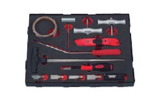 FORCE 13PC AUTO GLASS MAINTENANCE KIT  FOK913M1
