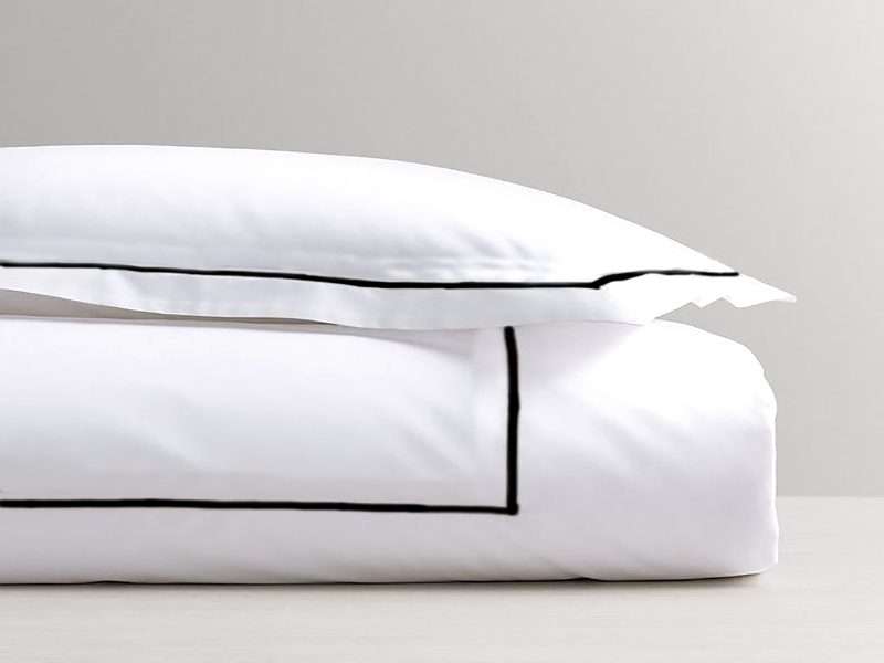 Rey's Fine Linen - Egyptian Collection - Oxford Jet Black Satin Stitch Duvet Cover Set