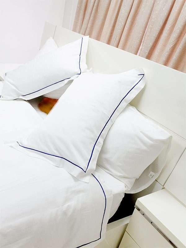 Rey's Fine Linen - Egyptian Collection - Oxford Victoria Blue Satin Stitch Pillow Cover Set