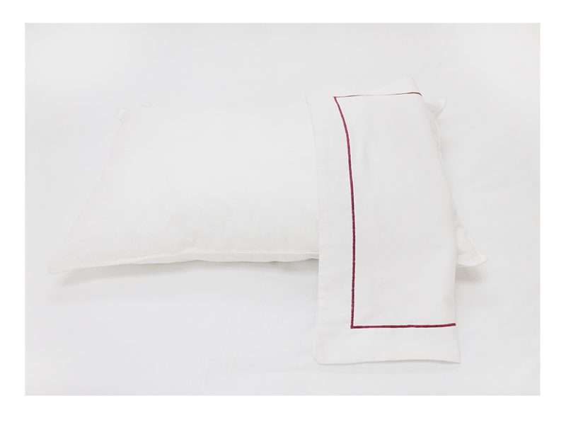Rey's Fine Linen - Premium Collection - Oxford Red Pear Satin Stitch Pillow Cover Set