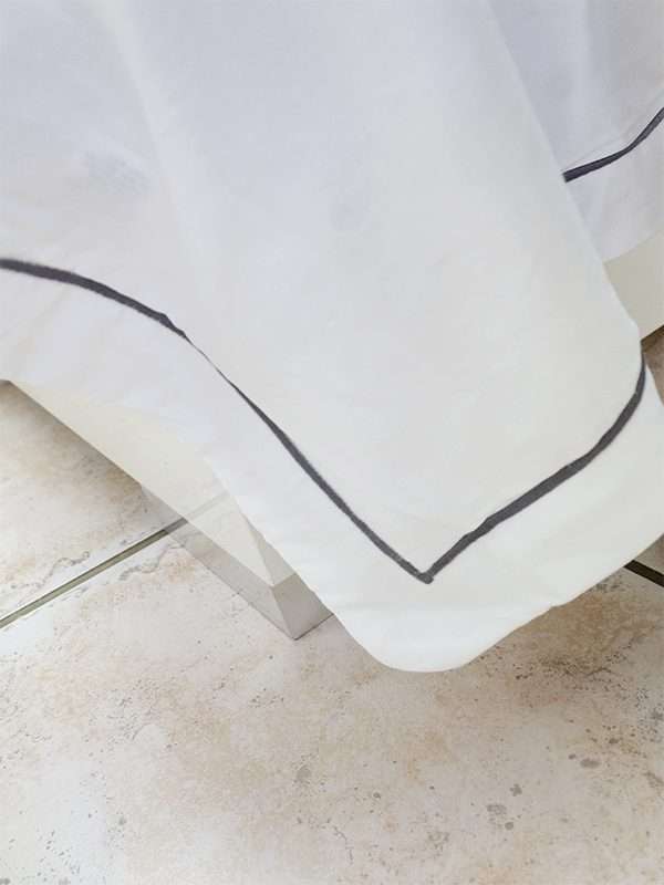 Rey's Fine Linen - Egyptian Collection - Oxford Castlerock Satin Stitch Duvet Cover Set