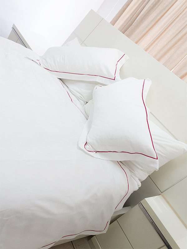 Rey's Fine Linen - Premium Collection - Oxford Fuchsia Purple Satin Stitch Duvet Cover Set