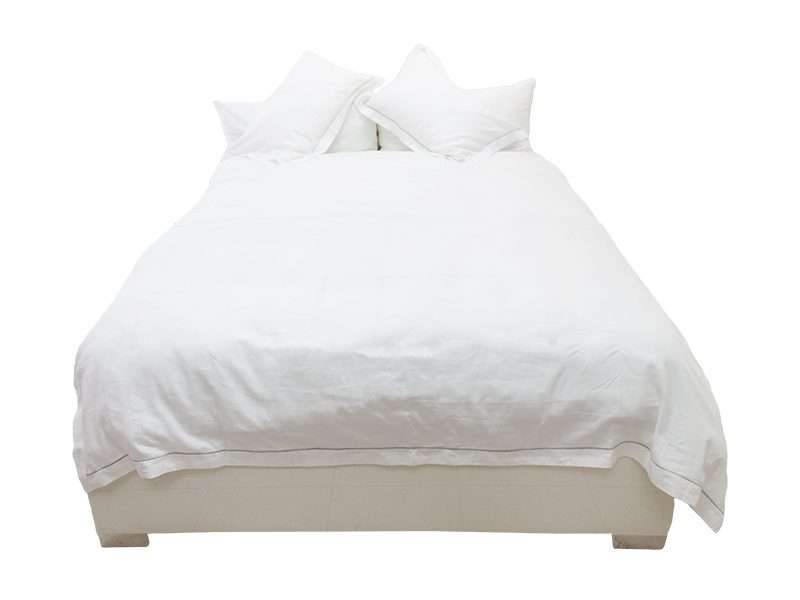 Rey's Fine Linen - Egyptian Collection - Oxford Wedding Bells Satin Stitch Duvet Cover Set