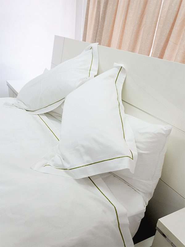 Rey's Fine Linen - Premium Collection - Oxford Olive Green Satin Stitch Duvet Cover Set