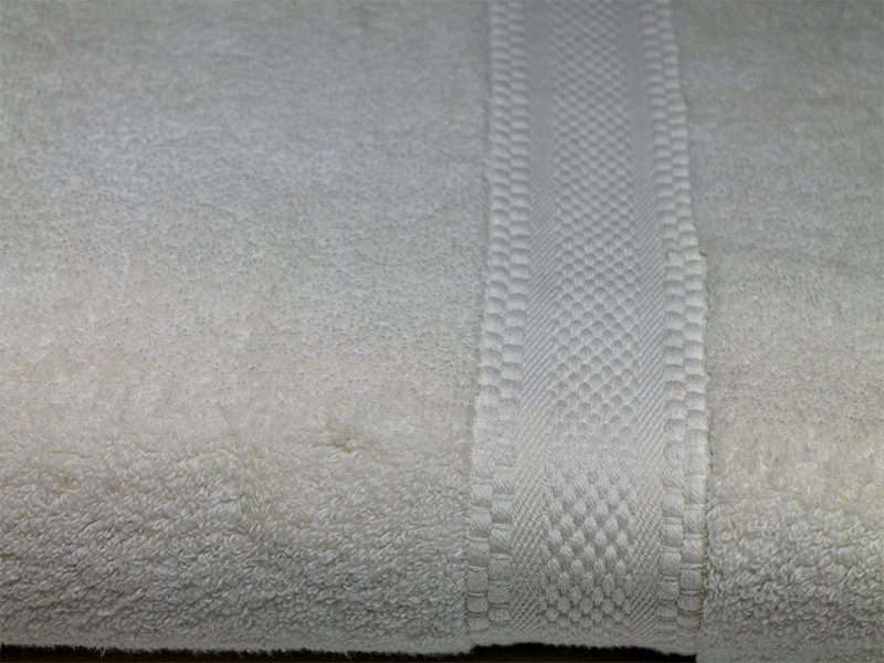 Bunty's Surplus Bath Sheet - Design 027
