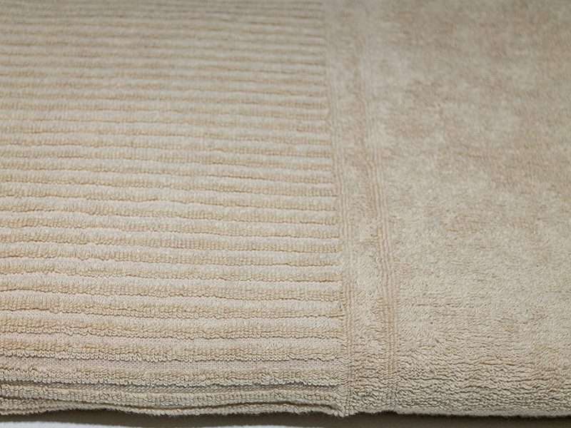 Bunty's Surplus Bath Sheet - Design 049