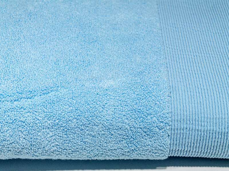 Bunty's Surplus Bath Sheet - Design 069