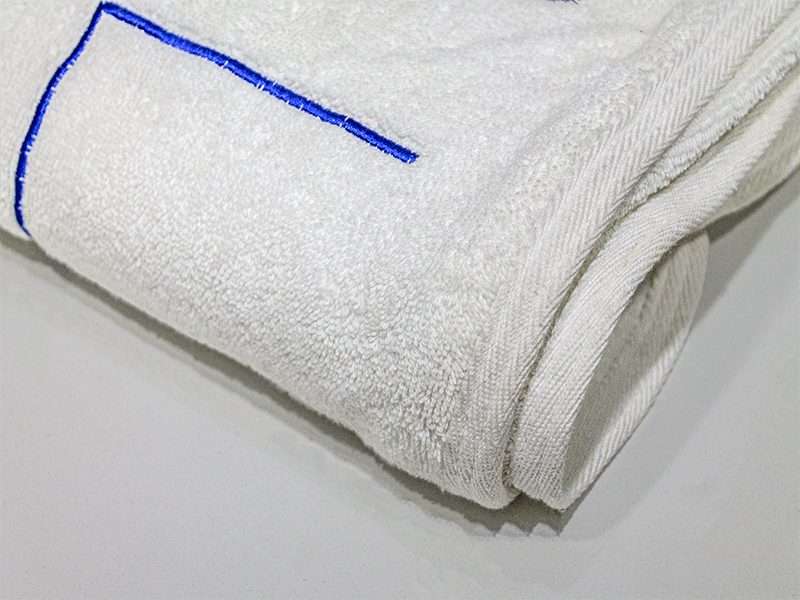 Bunty's Surplus Bath Sheet - Design 035