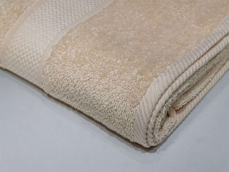 Bunty's Surplus Bath Sheet - Design 051