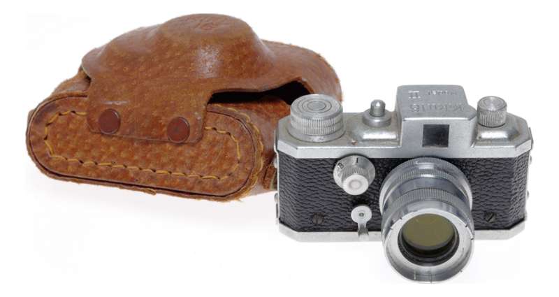 Kiku 16 Model II Sub Miniature 14x14 Film Camera in Case