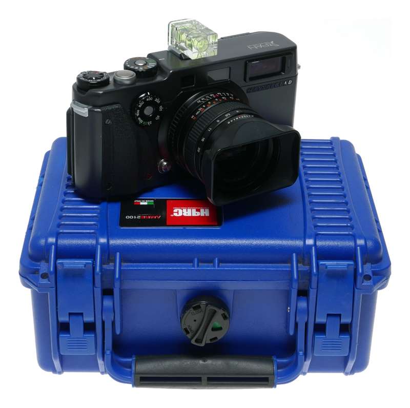 Hasselblad Xpan 35mm panoramic film camera Superb low actuations 4/45 lens
