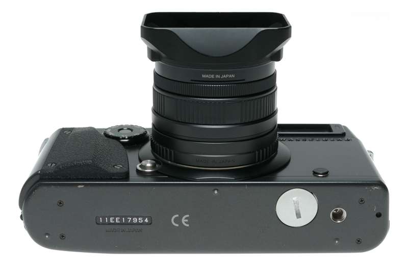 Hasselblad Xpan 35mm panoramic film camera Superb low actuations 4/45 lens