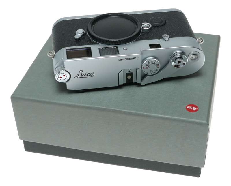 Leica MP 0.72 Rangefinder 35mm film Camera Chrome boxed UNUSED set