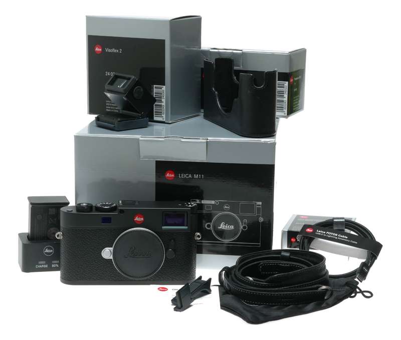 Leica M11 Black body RF digital camera Visoflex 2 Protector thumbs-up set
