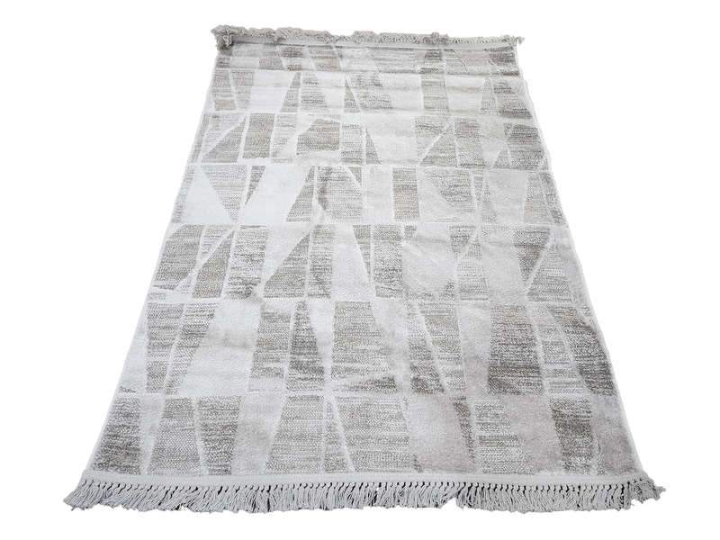 Beautiful Modern Machine Made Carpet - 170 x 120 CM