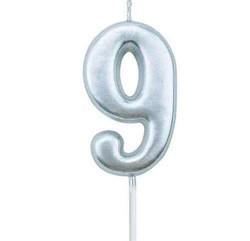 Casey 10cm Silver Numerical Birthday Candle Nr.9