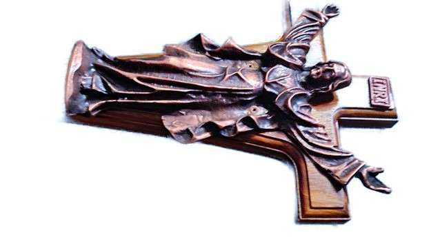 38cm Risen Lord Standing Crucifix in Kiaat
