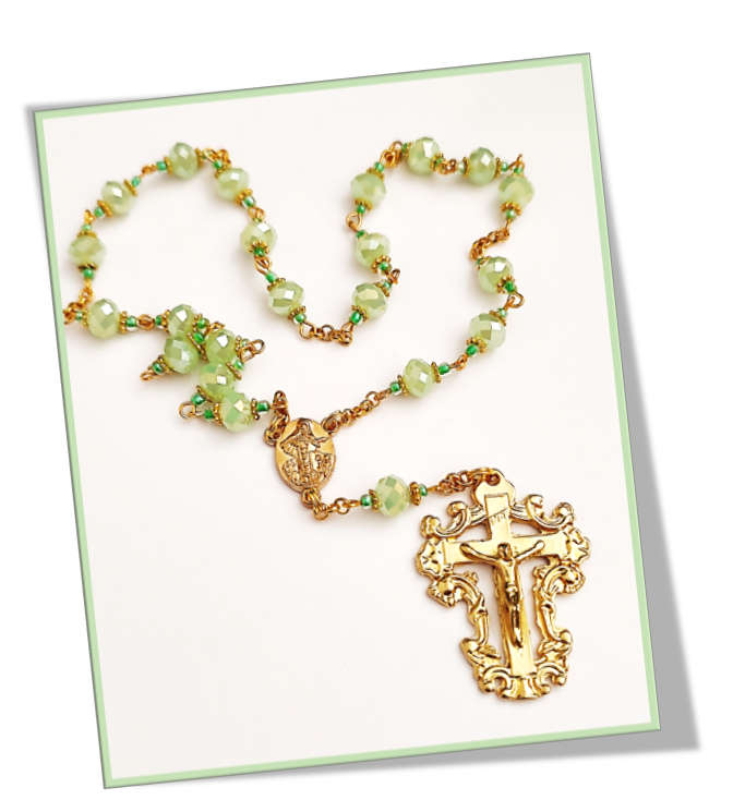 Peace Chaplet in Mint Green crystal - Gold