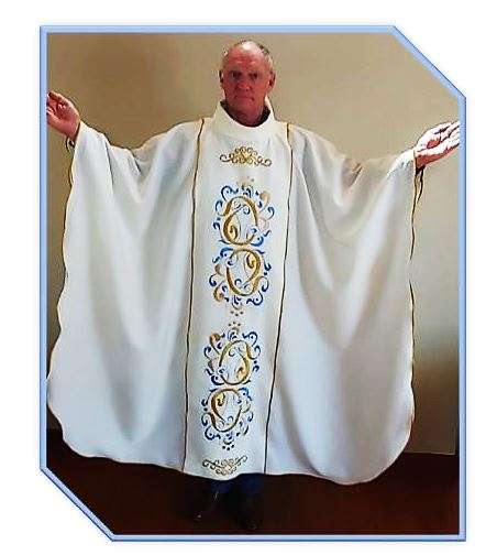 Ornate embroidery designed Cream Chasuble & Stole