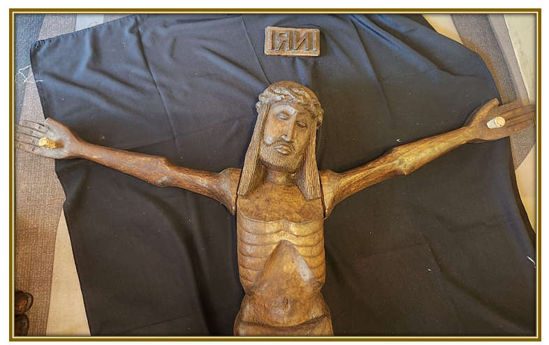 166cm Solid Carved Wooden African Corpus with Inri
