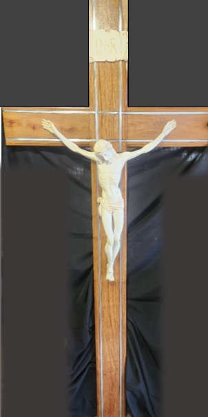 2 meter Kiaat Crucifix with Silver inlay - Vanilla Corpus