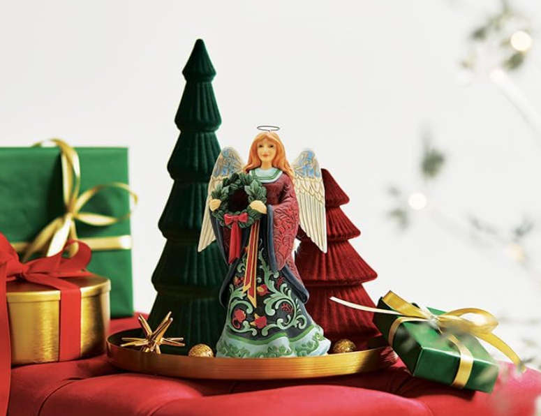 Jim Shore - Angel Of Splendour with Wreath -23cm