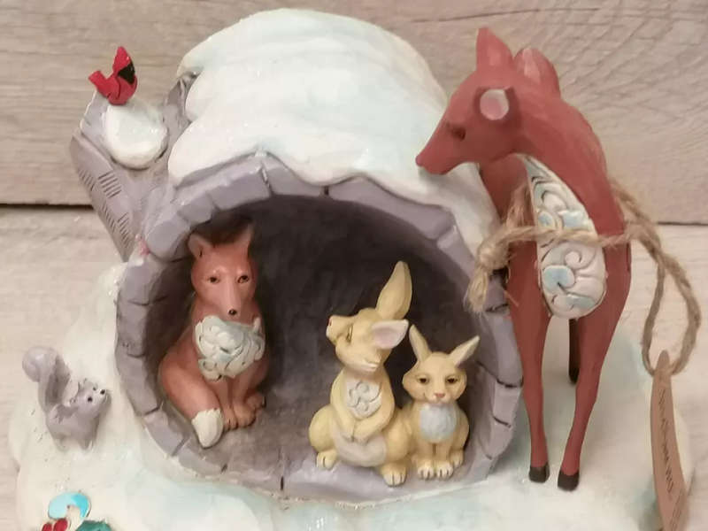 Snowy Day, Come Out to Play - Log Animals - Jim Shore
