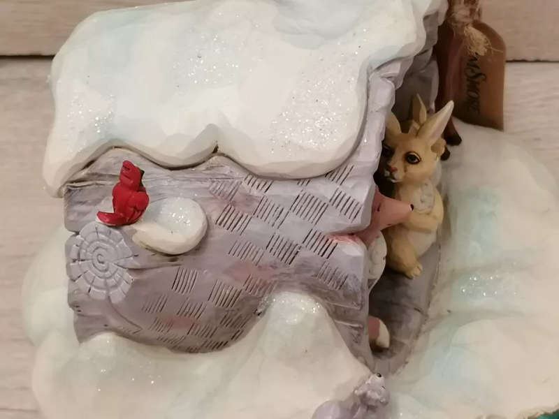 Snowy Day, Come Out to Play - Log Animals - Jim Shore