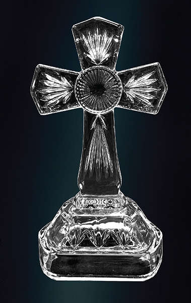17.5cm Standing Glass Cross with engraved design