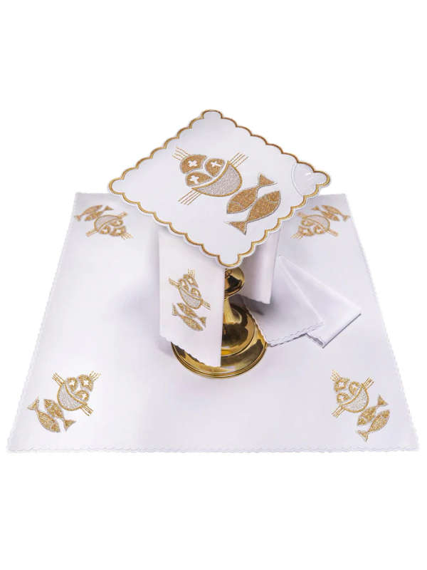 Haftina House Altar Linen Set - Gold/Silver Fishes