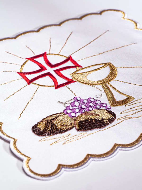Haftina House Altar Linen Set - Chalice, Bread & Grapes - Cross