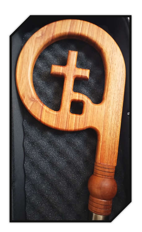 181cm Crozier & Case