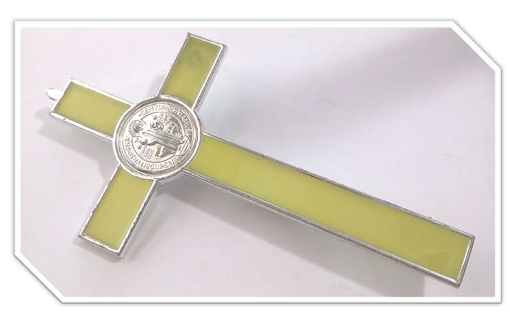 18.5cm Standing St Benedict Plastic Glow in the dark Crucifix - MARKDOWN