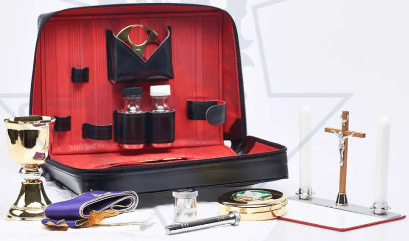 Mass Kit in Leather Bag