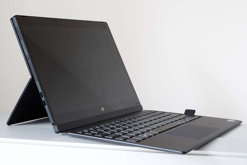 Dell Latitude 7275 FHD (1920x1080) 2-in-1 Laptop/Tablet PC Intel Core M5-6Y57, 8GB Ram, 256GB Solid