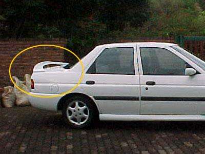 Escort new 96+ Sedan Bootspoiler w/light