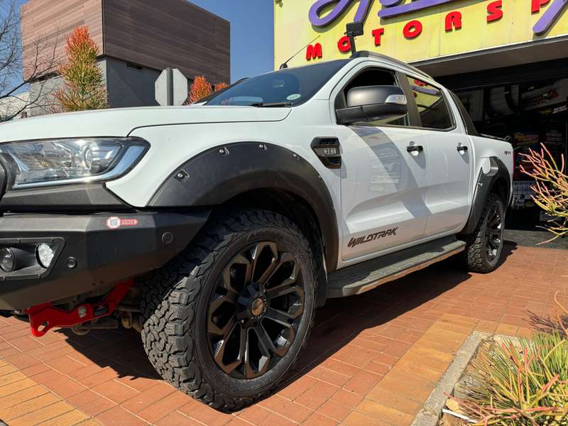 Non OEM Suitable to fit Ford Ranger T6 Matt Black Wheel Arches (set)