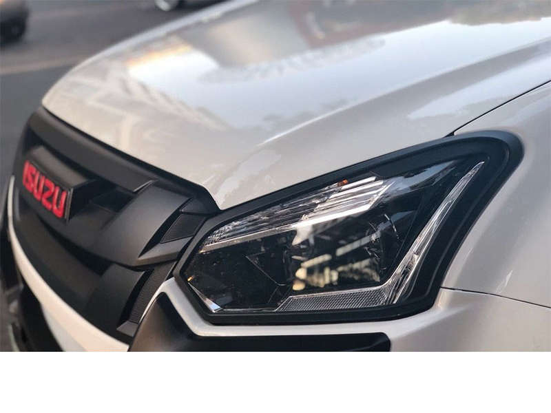 Isuzu D-Max 2016+ Matt Black Headlight Trims