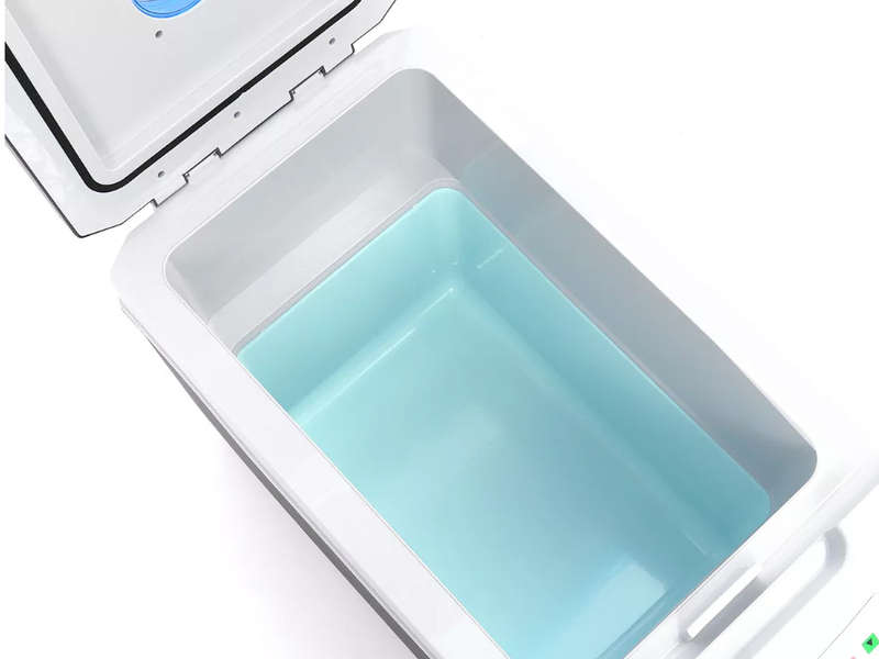 Portable Electric Car Cooler/Warmer Fridge 12v/24v  35litre Capacity