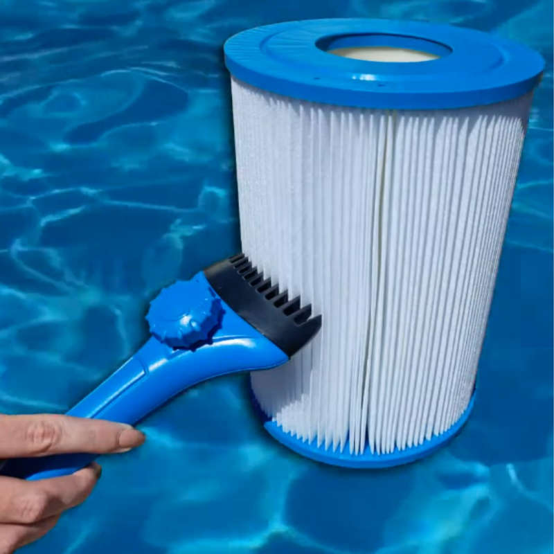 Filter cartridge cleaning comb