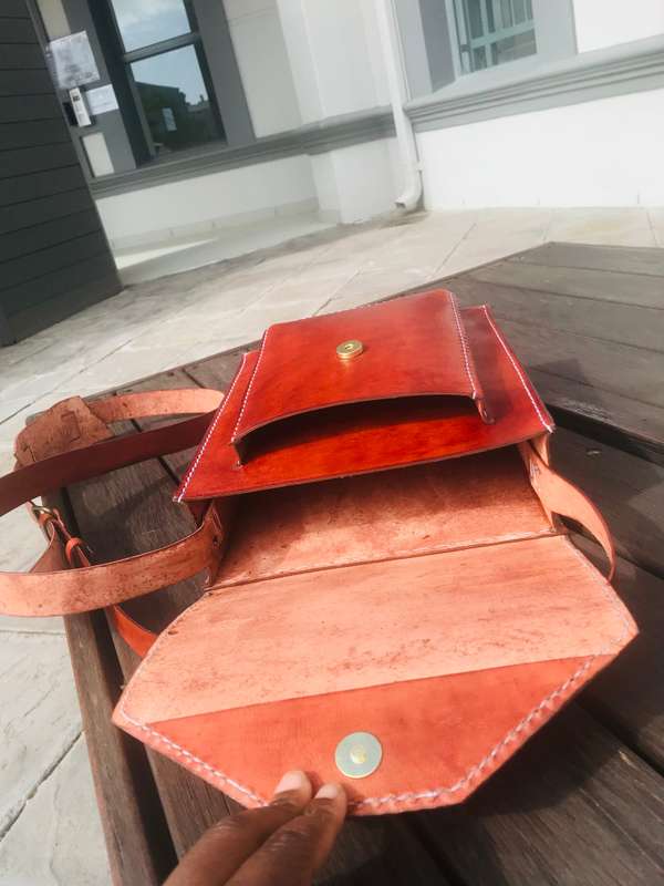 Baxi messenger bag - (Production time - 15 days)